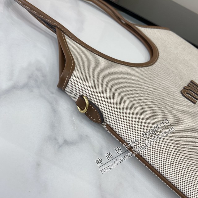 MIU MIU專櫃繆繆最新款Naplak漆面羊皮革托特包 jh2653型號：5BG231